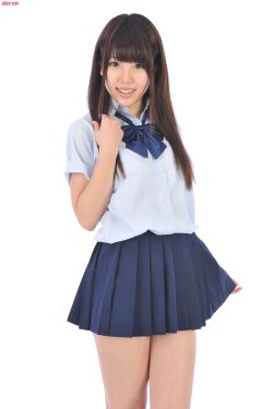 自体发光的她